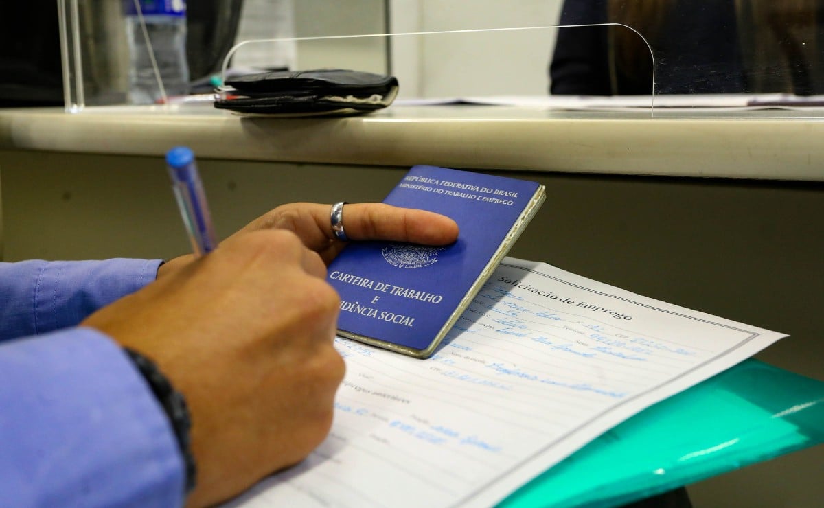Mutirão de Emprego em Curitiba Oferece Mais de 2 Mil Vagas Esta Semana
