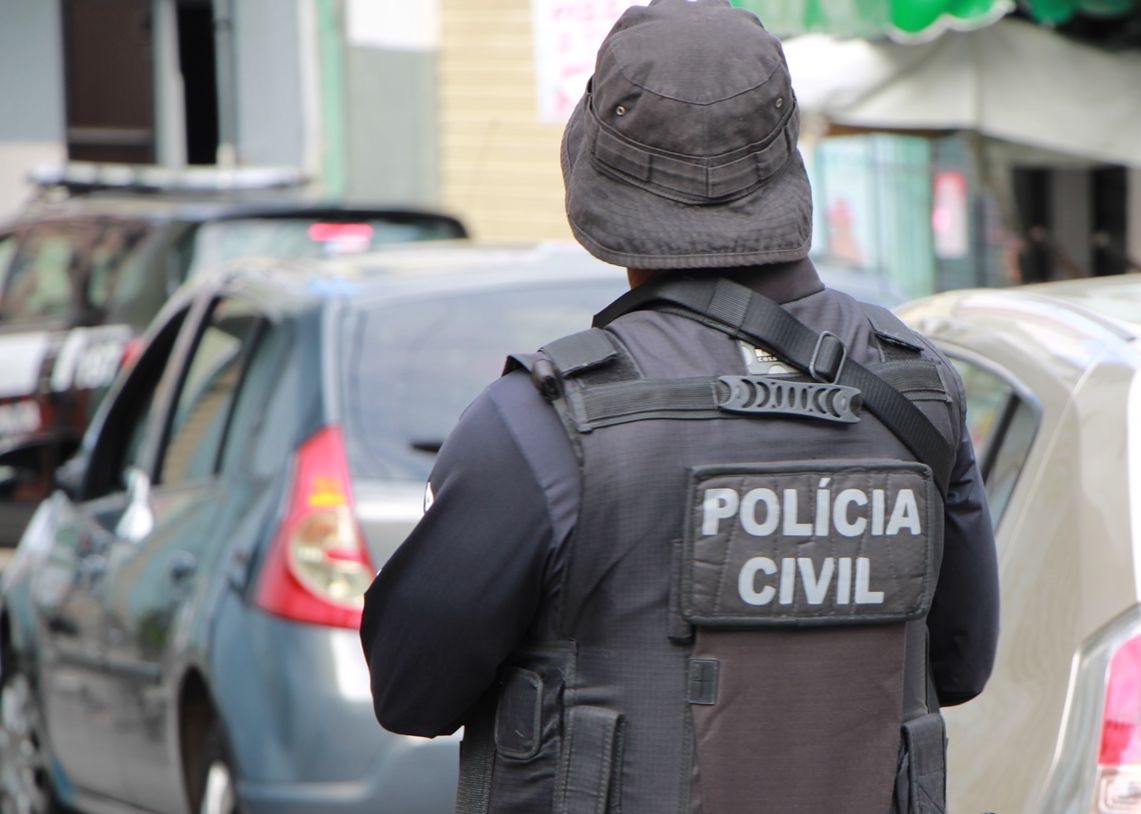 Mulher com Mais de 30 Registros por Furto é Presa em Santo Antônio de Jesus