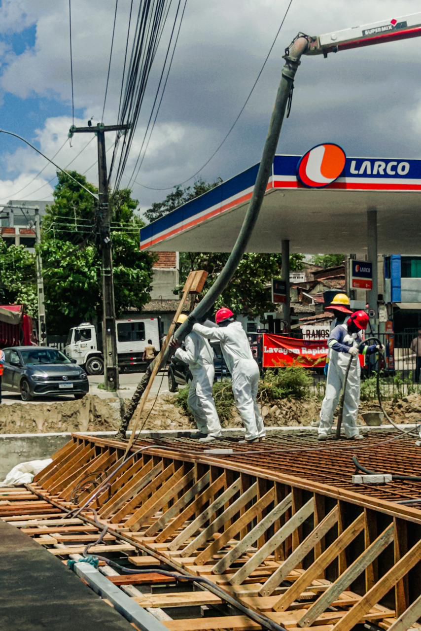 Avanço da Ponte Ligando Canal de Bodocongó à Avenida Francisco Lopes em Campina Grande