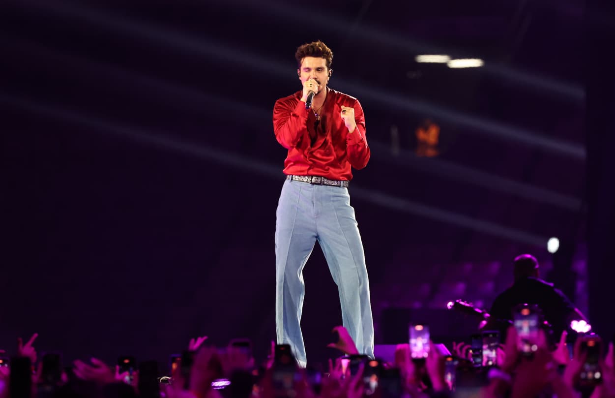 Show Histórico de Luan Santana em Curitiba: Fotos e Vídeo