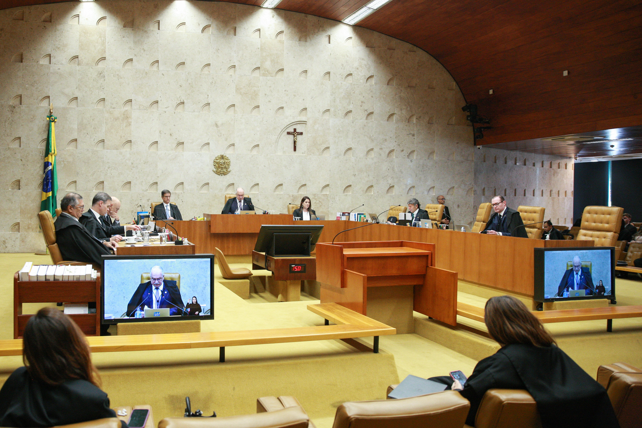 STF Finaliza Votação Proibindo Aborto Realizado por Enfermeiros