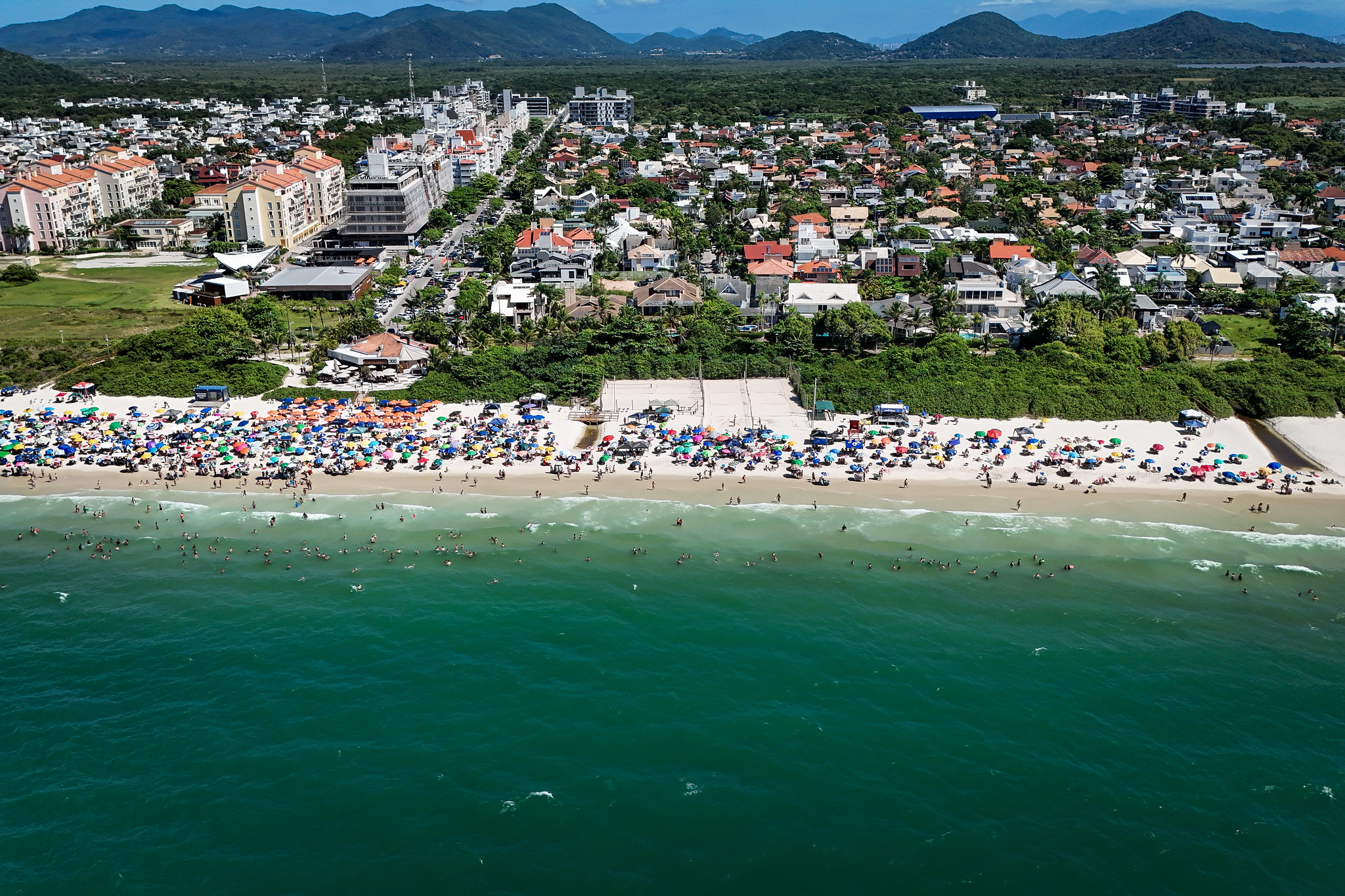 Florianópolis Prepara-se para 3 Milhões de Visitantes: Impacto no Mercado Imobiliário