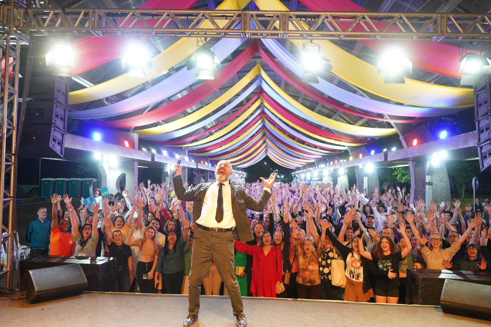 Encerramento da Feira do Livro de Campo Bom Atrai Grande Público e Emoção