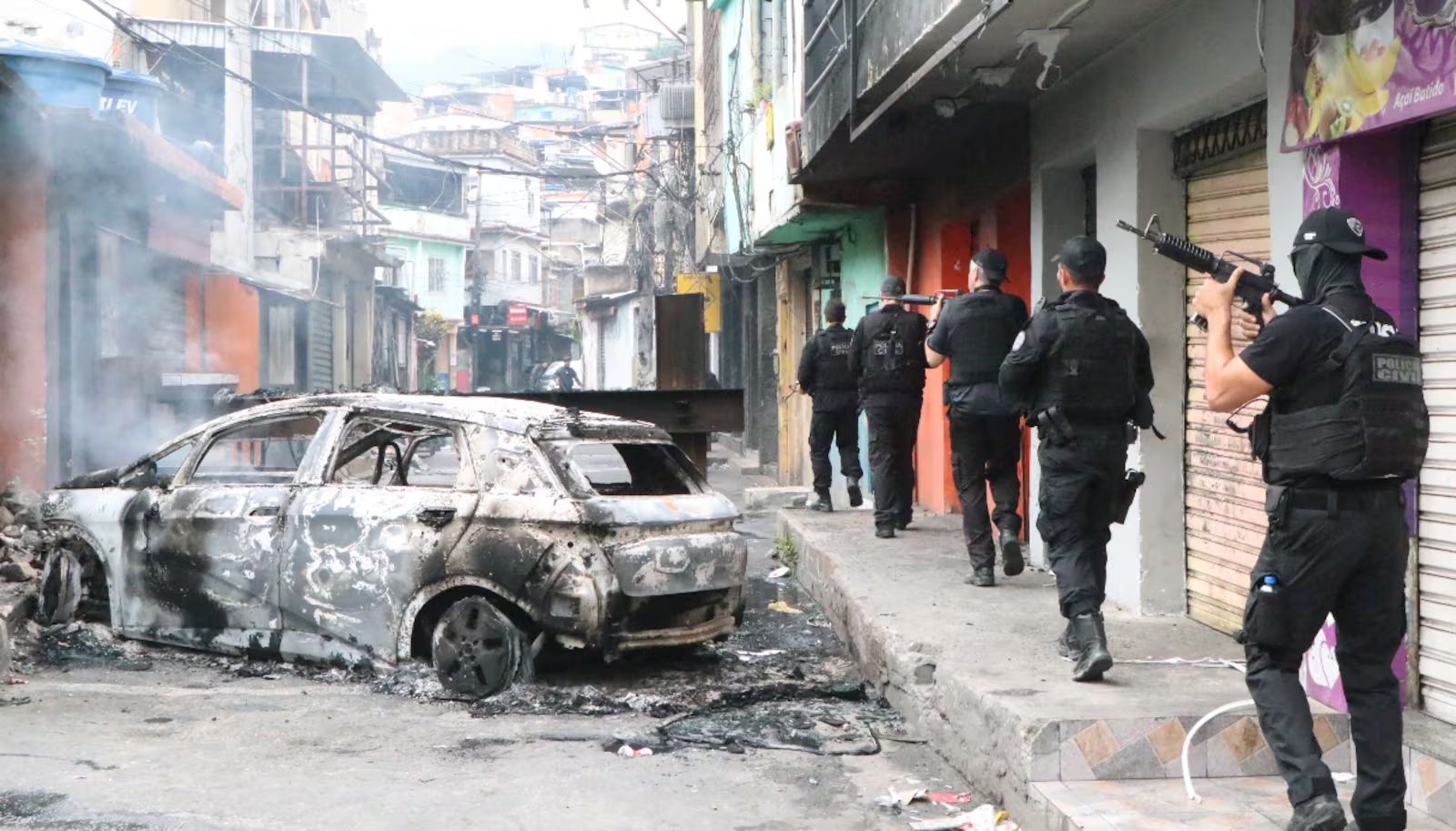 Operação Contra o CV no Rio de Janeiro Resulta em 64 Mortos e 81 Presos